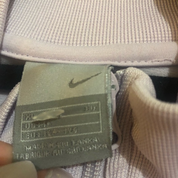 Nike Light Purple Sweater - Picture 4 of 8